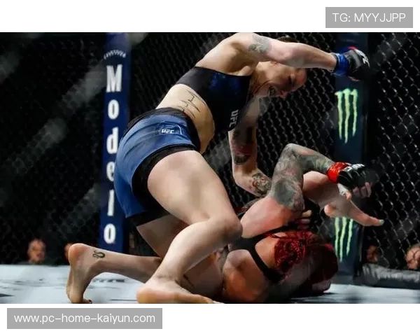 UFC拳手怒走回更衣室:一场赛场上的情绪风暴