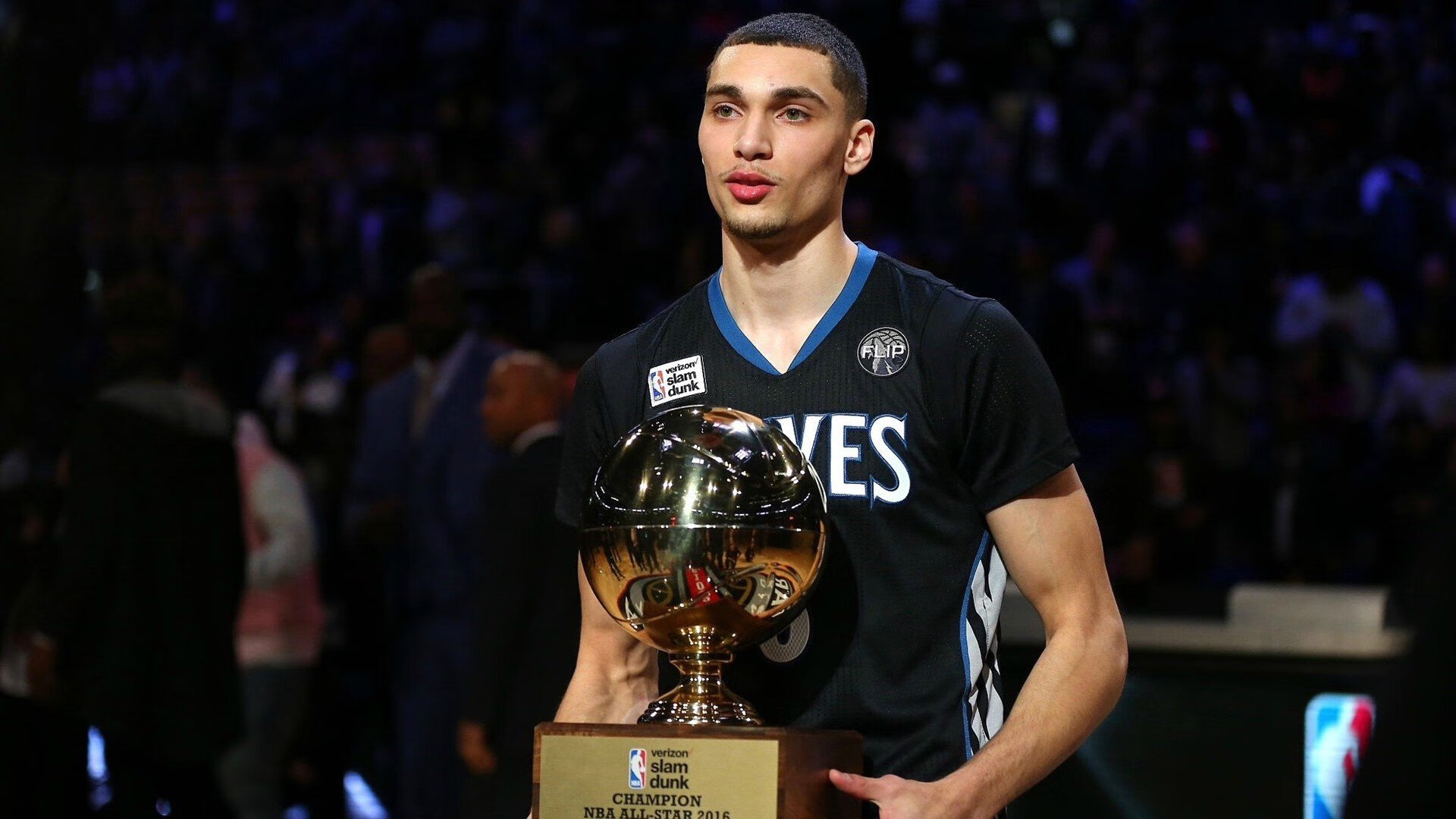 NBA常规赛掘金主场大胜快船 约基奇三节三双轻松收工，掘金队约基奇之前的中锋